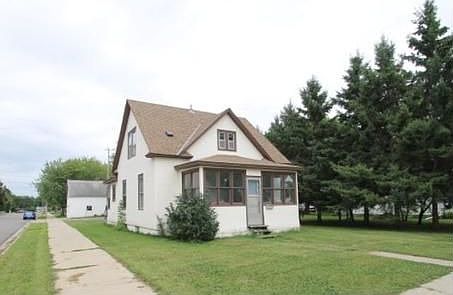 1st image of 158 4th Ave N