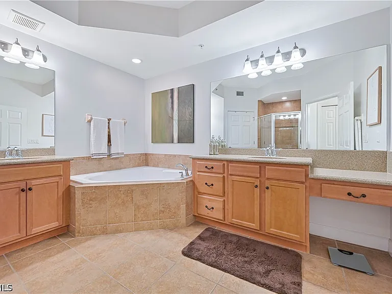 12924 New Market St #102 — Photo 23