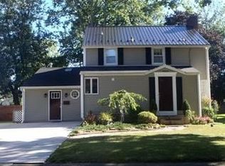 8963 Champlain Ave, Niagara Falls, NY 14304