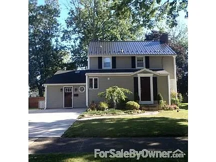 8963 Champlain Ave photo 1