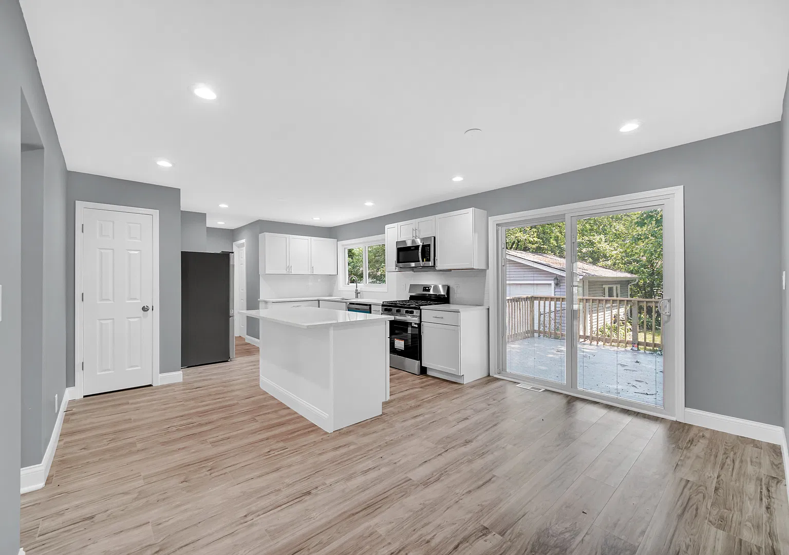 8013 Monaldi Drive - 1 — Photo 3