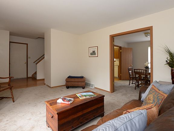 5th image of 7 Briarwood Dr