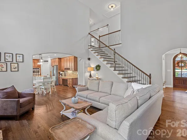7809 Oak Haven Ln, Stanley, NC 28164