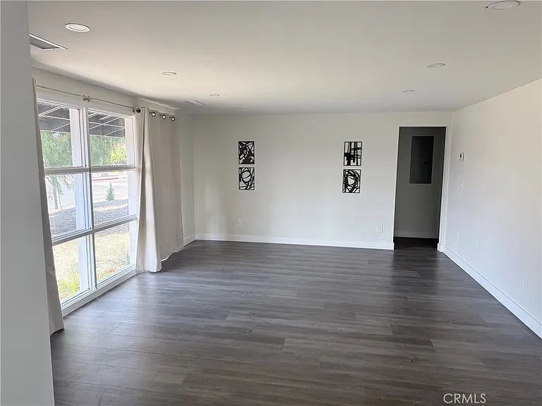 1393 Fern Ave — Photo 8