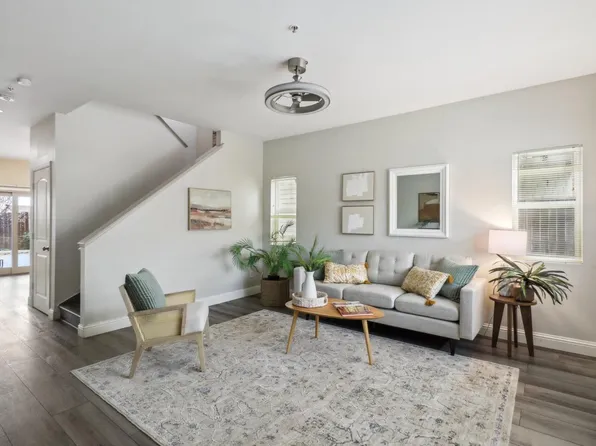 422 Cottage Cir, Winters, CA 95694