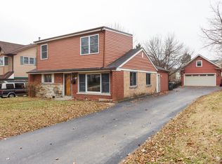 30 S Glenwood St, Palatine, IL 60067