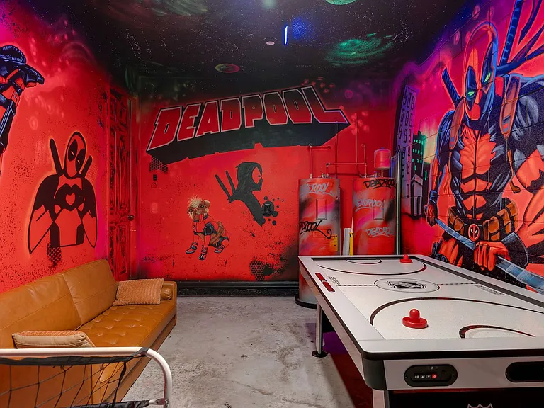 Building's Lounge