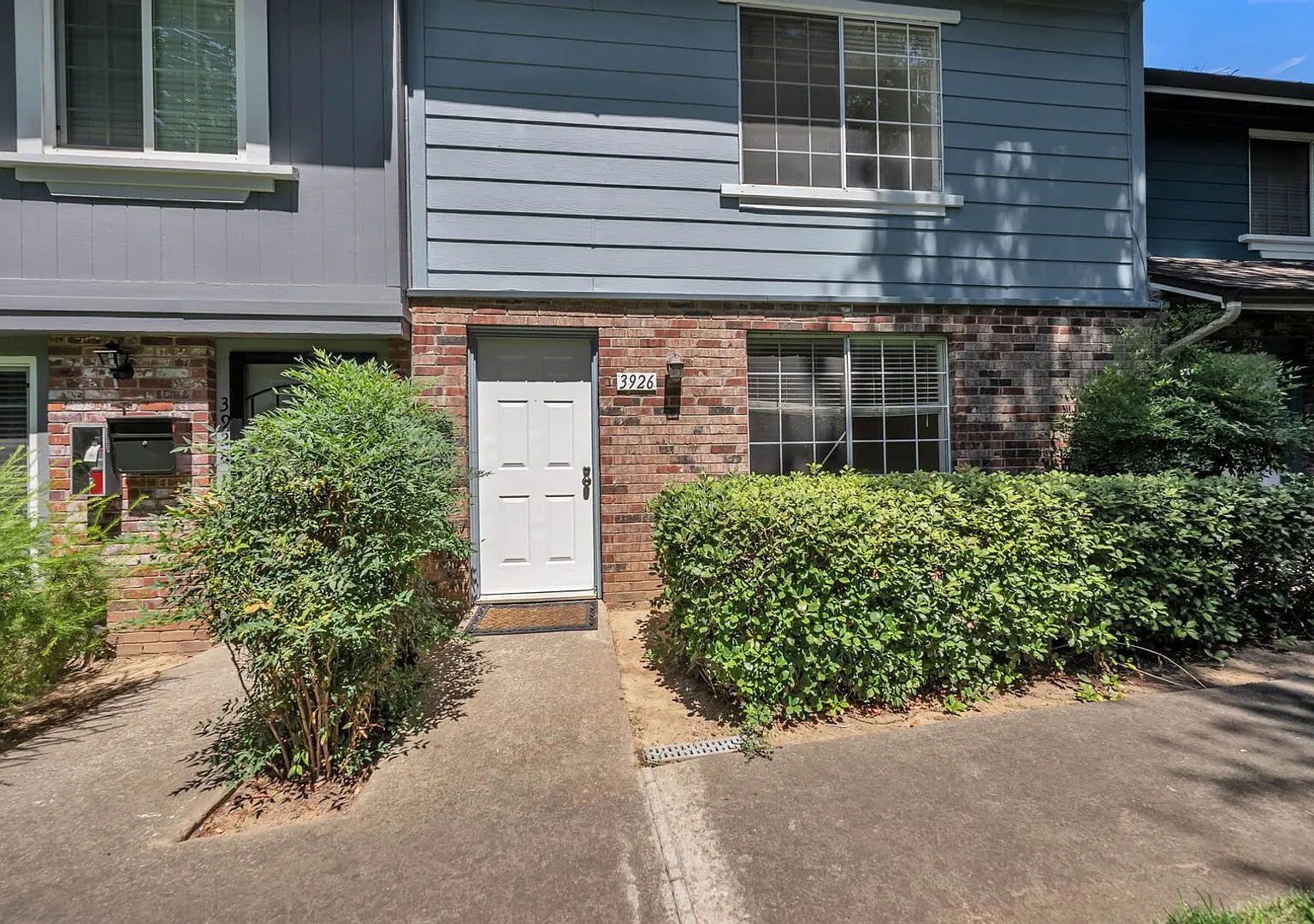 3926 Oak Villa Cir — Photo 2