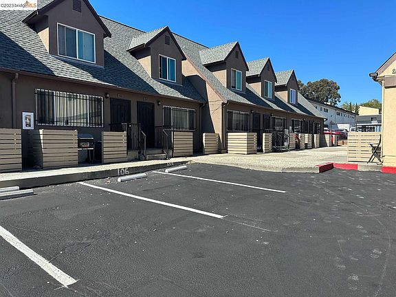2nd image of 9750 Bancroft Ave #102
