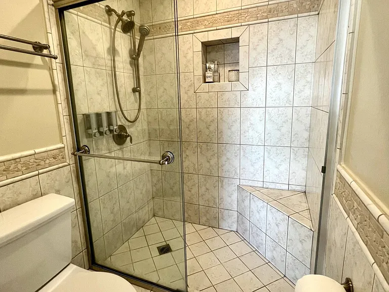 6690 Vista Del Mar #C — Photo 14