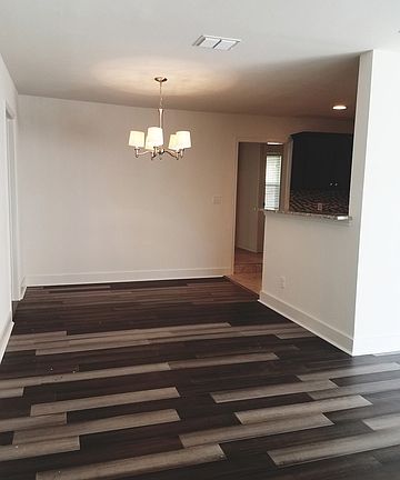 3rd image of 203 Loy Dr