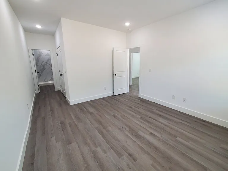 818 Berry Rd — Photo 20
