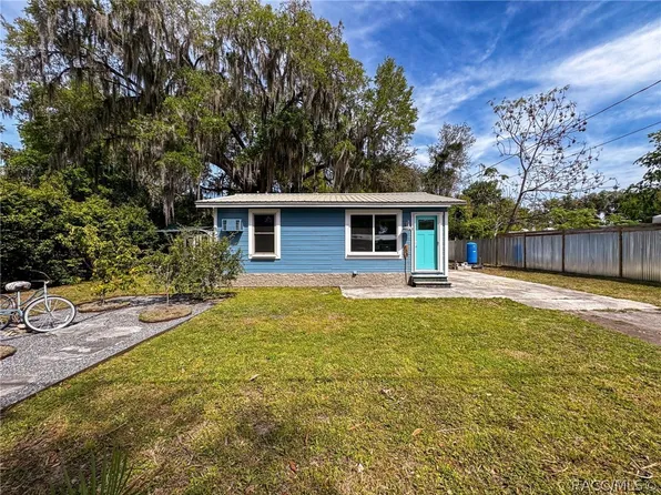 888 County Road 482a, Lake Panasoffkee, FL 33538