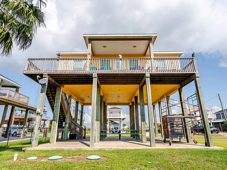 Ocean Tide Dr — Photo 16