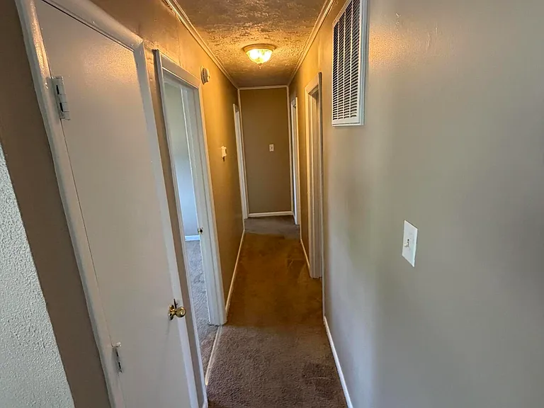 2405 Windwood Ct — Photo 9