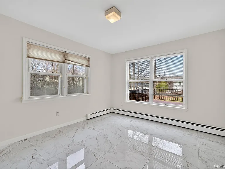 82 Walton Ter — Photo 9