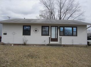 130 McCabe Dr, Streamwood, IL 60107