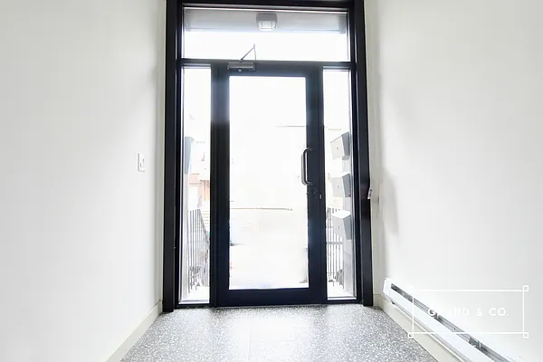 Rented by Grand & Co. | media 4