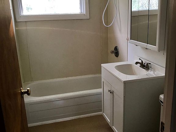 3rd image of 825 17th Ave APT 134