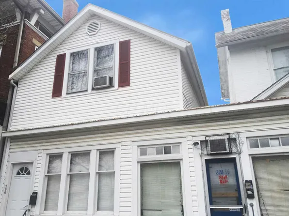 230 N Court St, Circleville, OH 43113