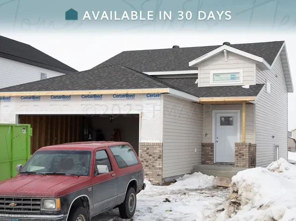 726 2nd Ave, Horace, ND 58047