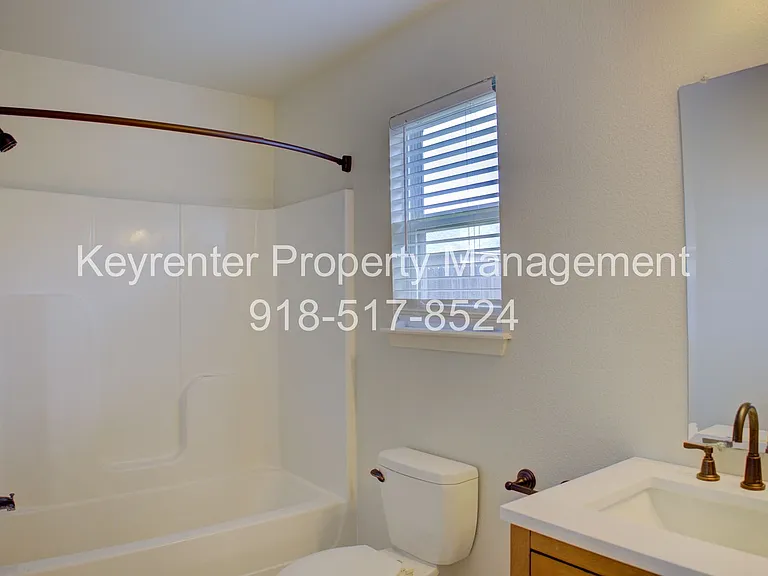 5839 E 148th Pl S — Photo 18
