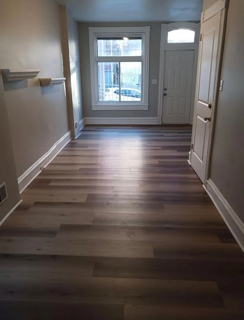 Beautiful 4BR Reading Townhome For Rent — Photo 1