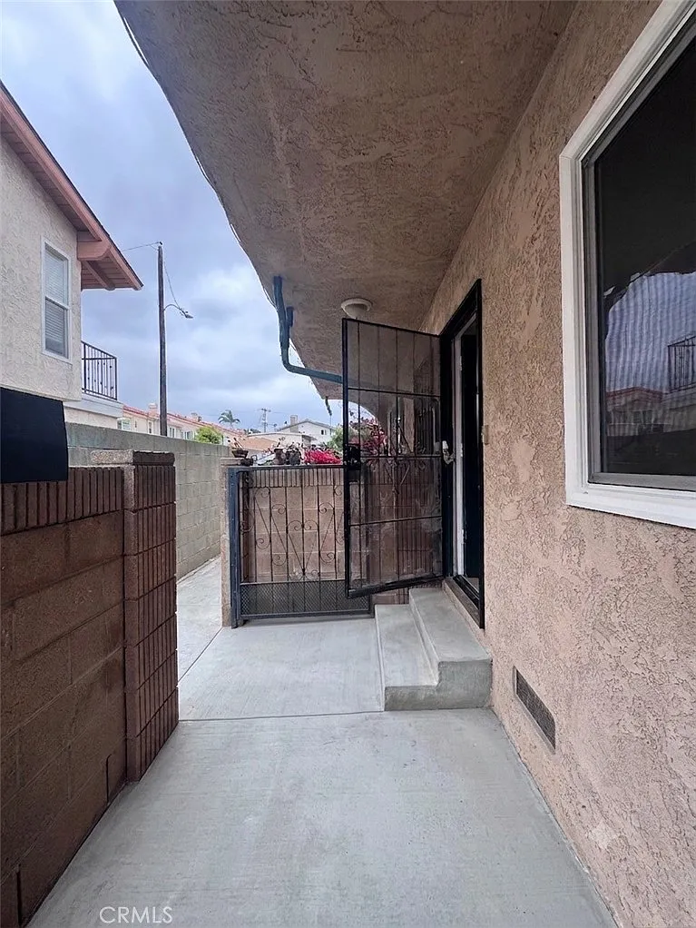 2 bed, 1.5 bath, 950 sqft, $3,950 — Photo 4