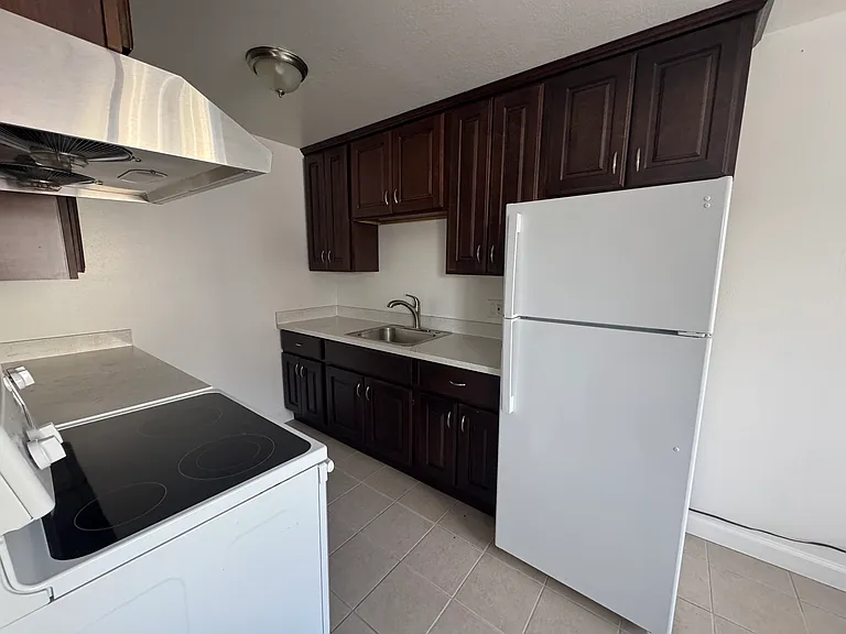 351 Hanover Ave #301 — Photo 9