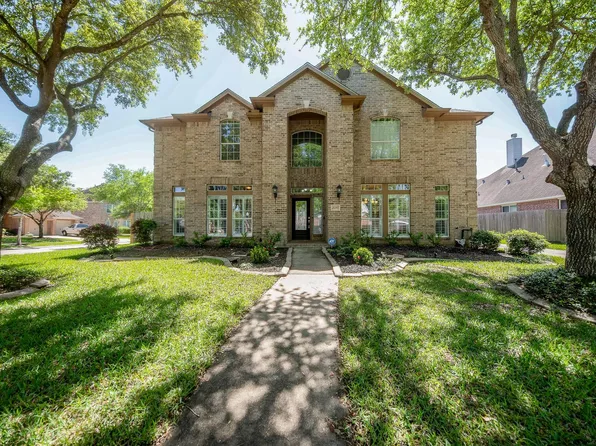 14203 Alamosa Ct, Sugar Land, TX 77498
