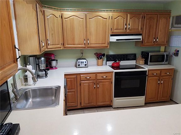 5th image of 229 Crestwood Dr