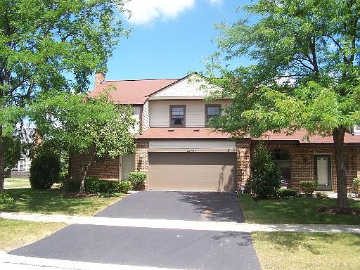 2nd image of 23W454 Pinehurst Ln