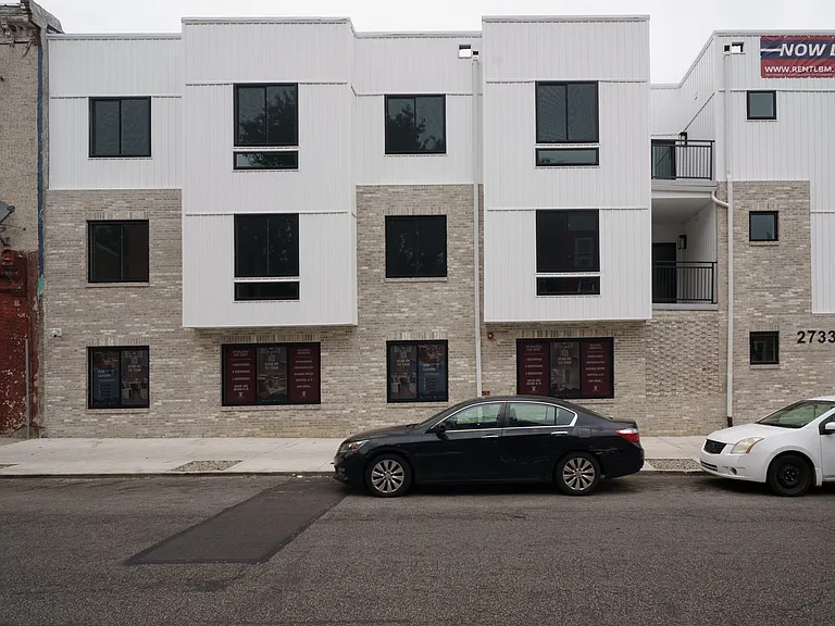 2733-39 N Front St — Photo 2