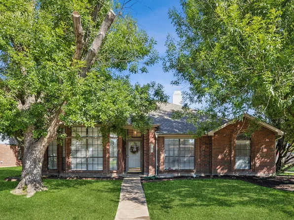 226 E Ridgegate Dr, Garland, TX 75040