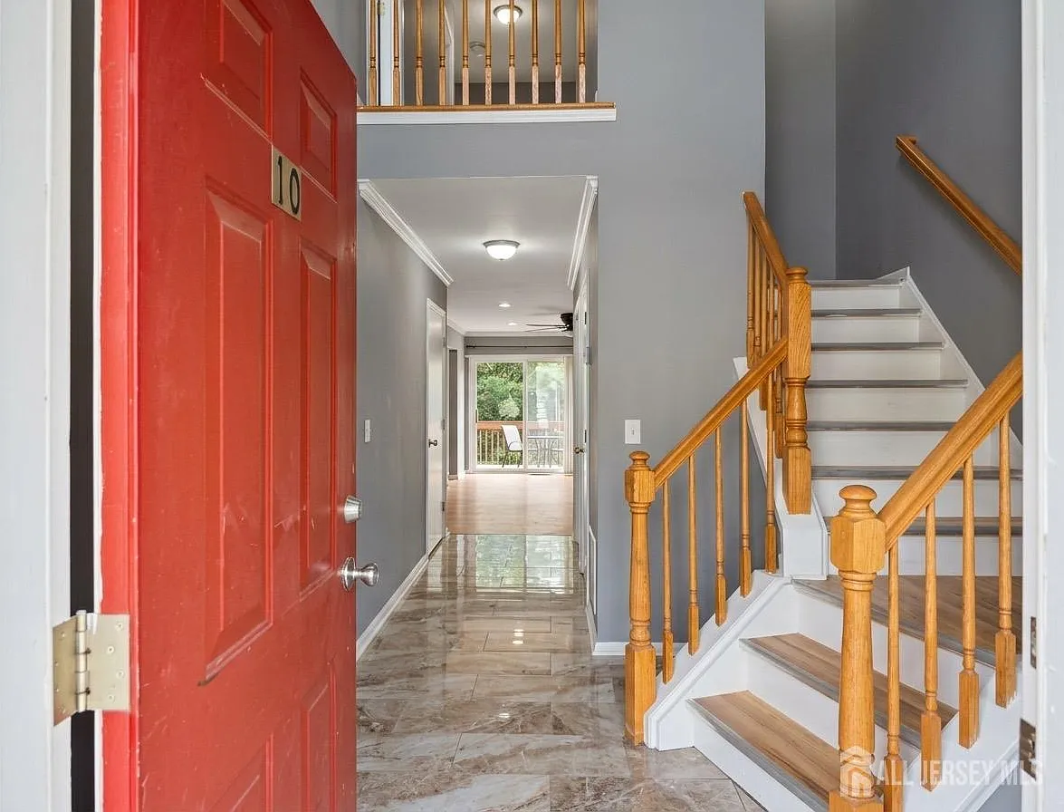 3 bed, 3.0 bath, 1488 sqft, $3,500 — Photo 3