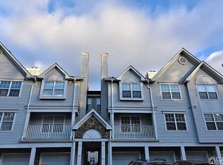 108 Prestwick Way, Edison, NJ 08820