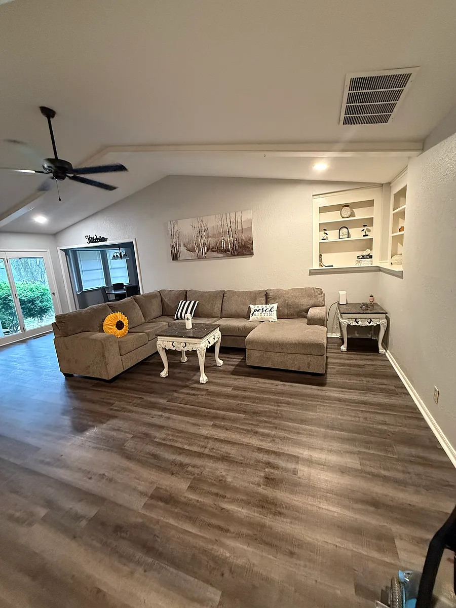 Building Photo - 1408 N Juniper Ave #3