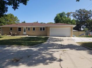 727 W Abbott Ave, Milwaukee, WI 53221