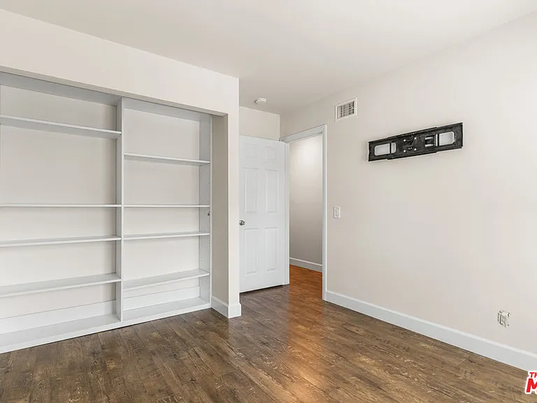 9200 Wystone Ave — Photo 41
