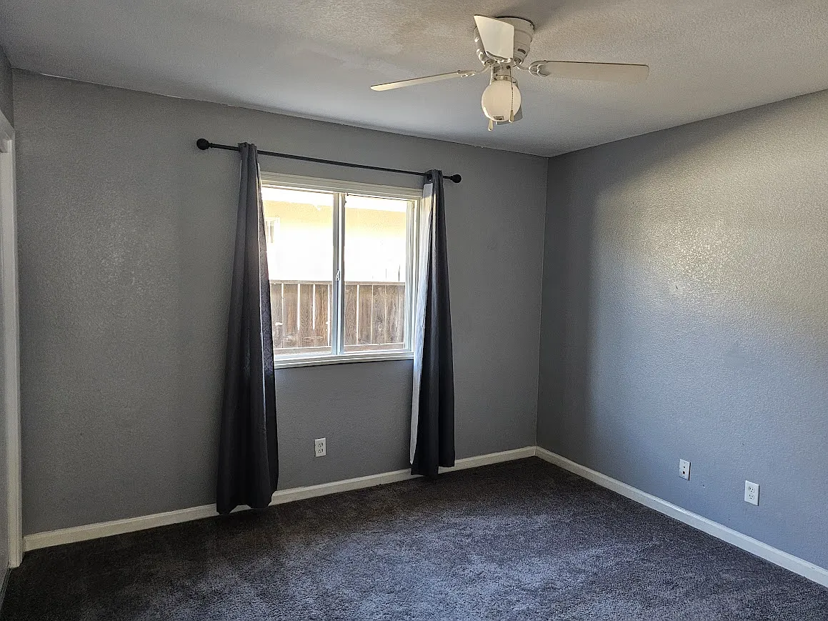 3 bed, 1240 sqft, $2,350 — Photo 3
