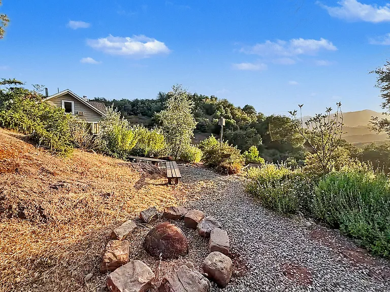 1368 Farnham Rd — Photo 43