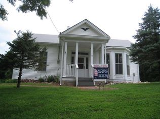113 W 3rd St, Miami, MO 65344