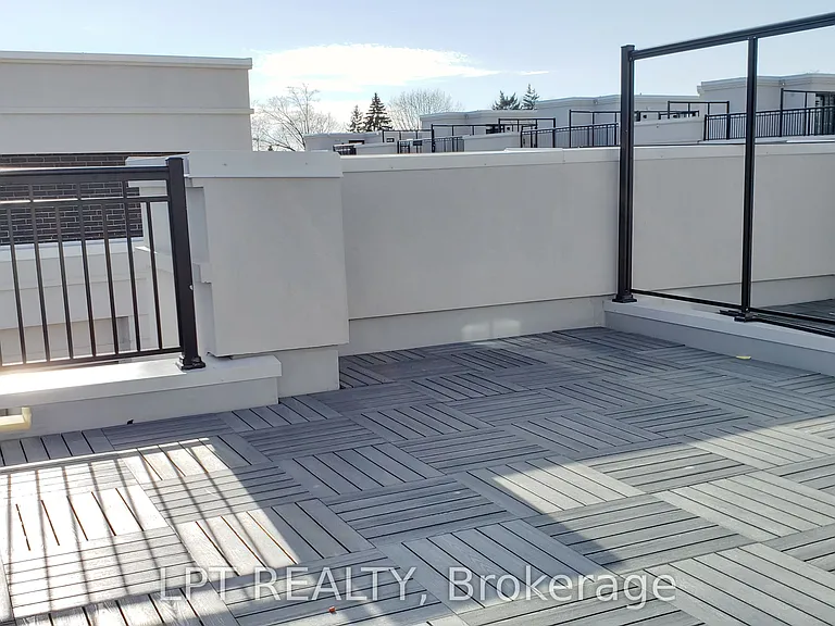 1180 Cawthra Rd #110 — Photo 31