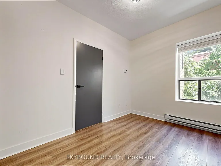 133 Wineva Ave #F — Photo 21