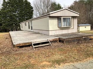 695 Dudley Amos Rd, Moneta, VA 24121