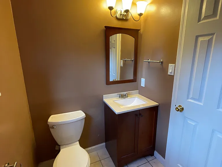 210 Woodhaven Dr — Photo 22