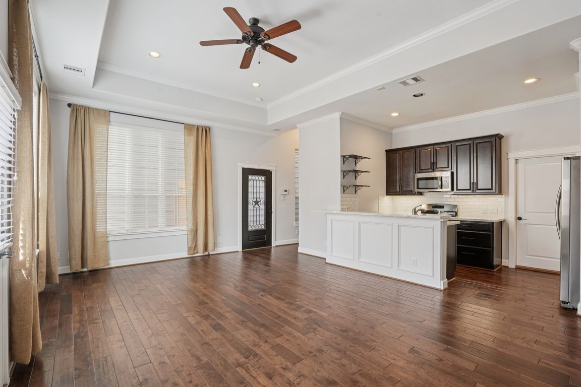 next background image