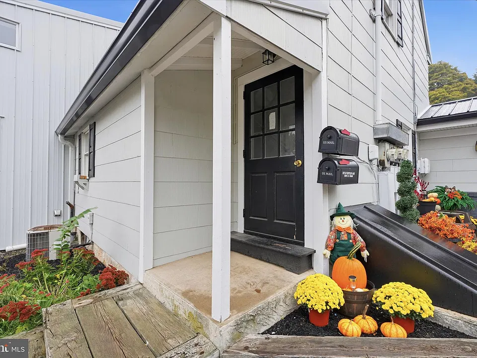 127 W Butler Ave