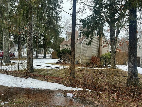 2nd image of 55 Manor Dr