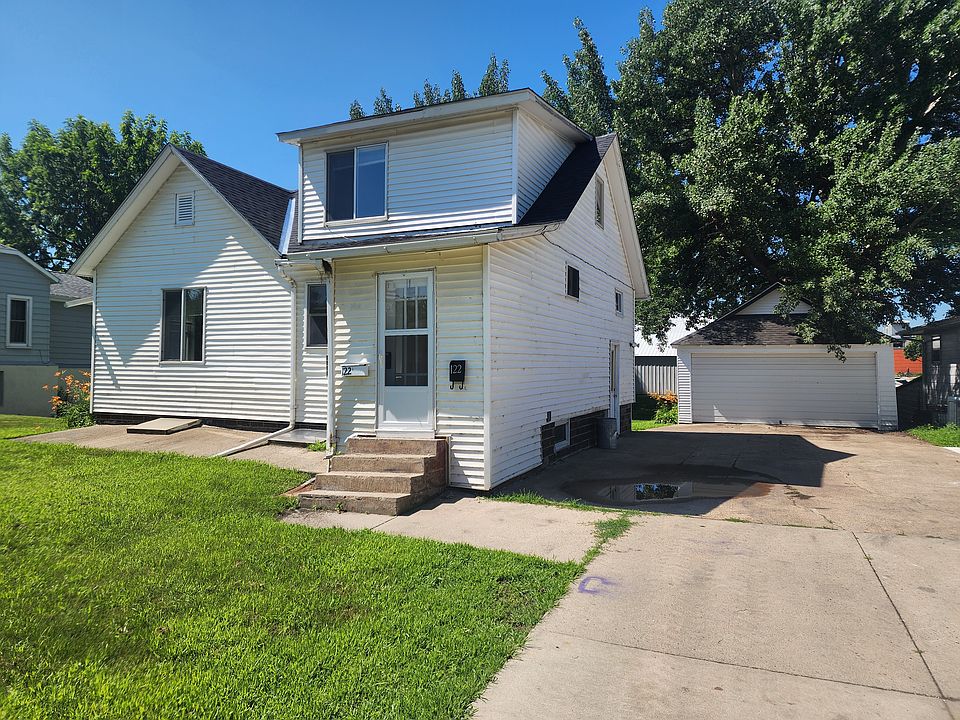 2nd image of 122 E Main St #1
